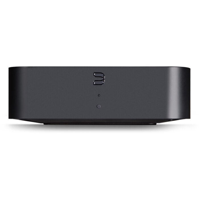 Bluesound HUB vezeték nélküli audioforrás-adapter és hálózati előerősítő, fekete színben