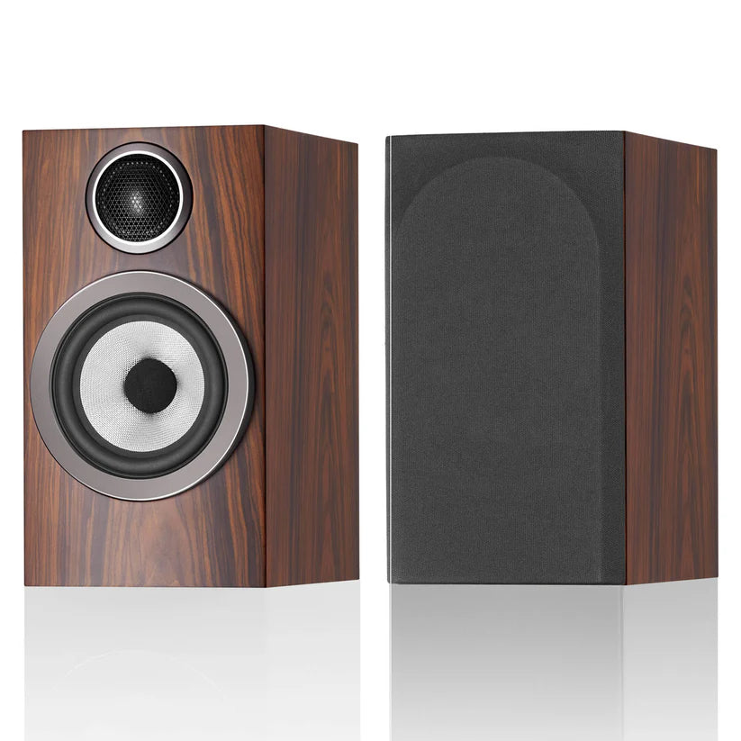 Bowers & Wilkins 707 S3 állványos hangfal, mokka színben.