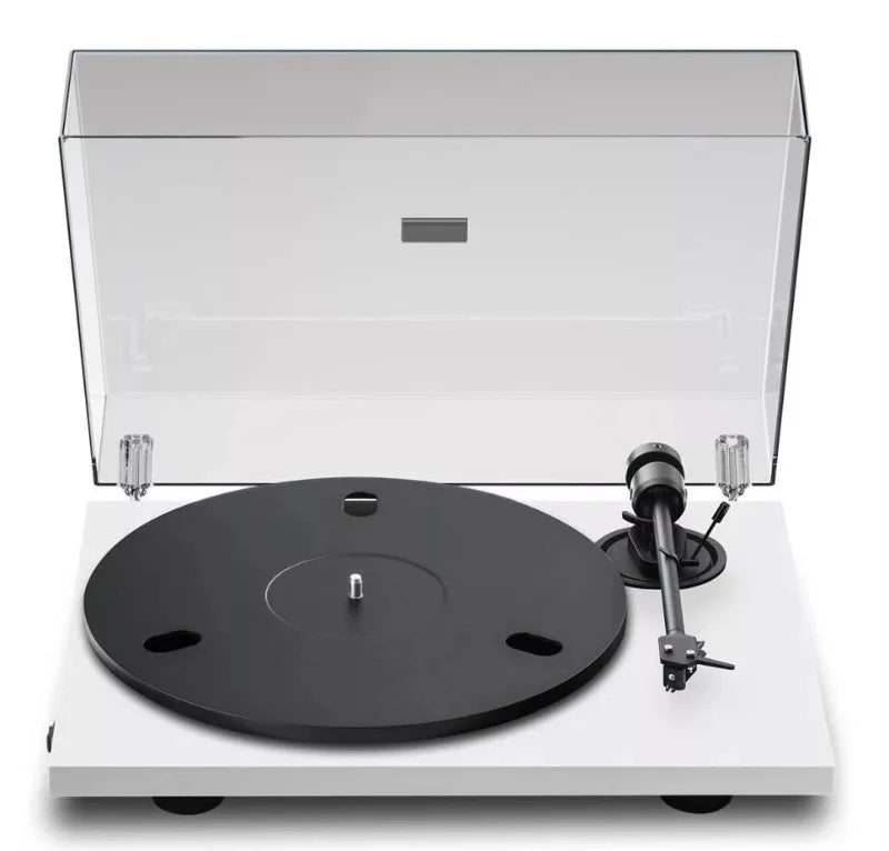 Pro-Ject E1 Phono analóg lemezjátszó, lakk fehér Lakk Fehér
