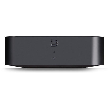 Bluesound HUB vezeték nélküli audioforrás-adapter és hálózati előerősítő, fekete színben