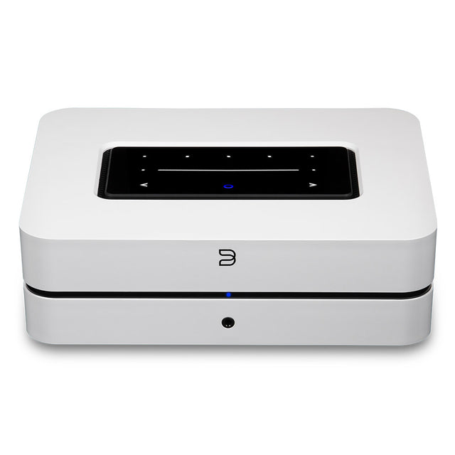 Bluesound Powernode  hálózatos sztereó erősítő fehér színben