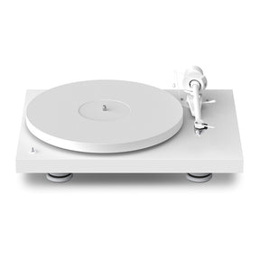 Pro-Ject Debut PRO B  lemezjátszó szimmetrikus XLR és RCA kimenettel, szatén fehér