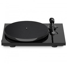 Pro-Ject E1 Phono analóg lemezjátszó, lakk fekete