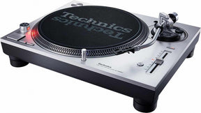 Technics SL-1200MK7 Közvetlen meghajtású lemezjátszó, ezüst színben